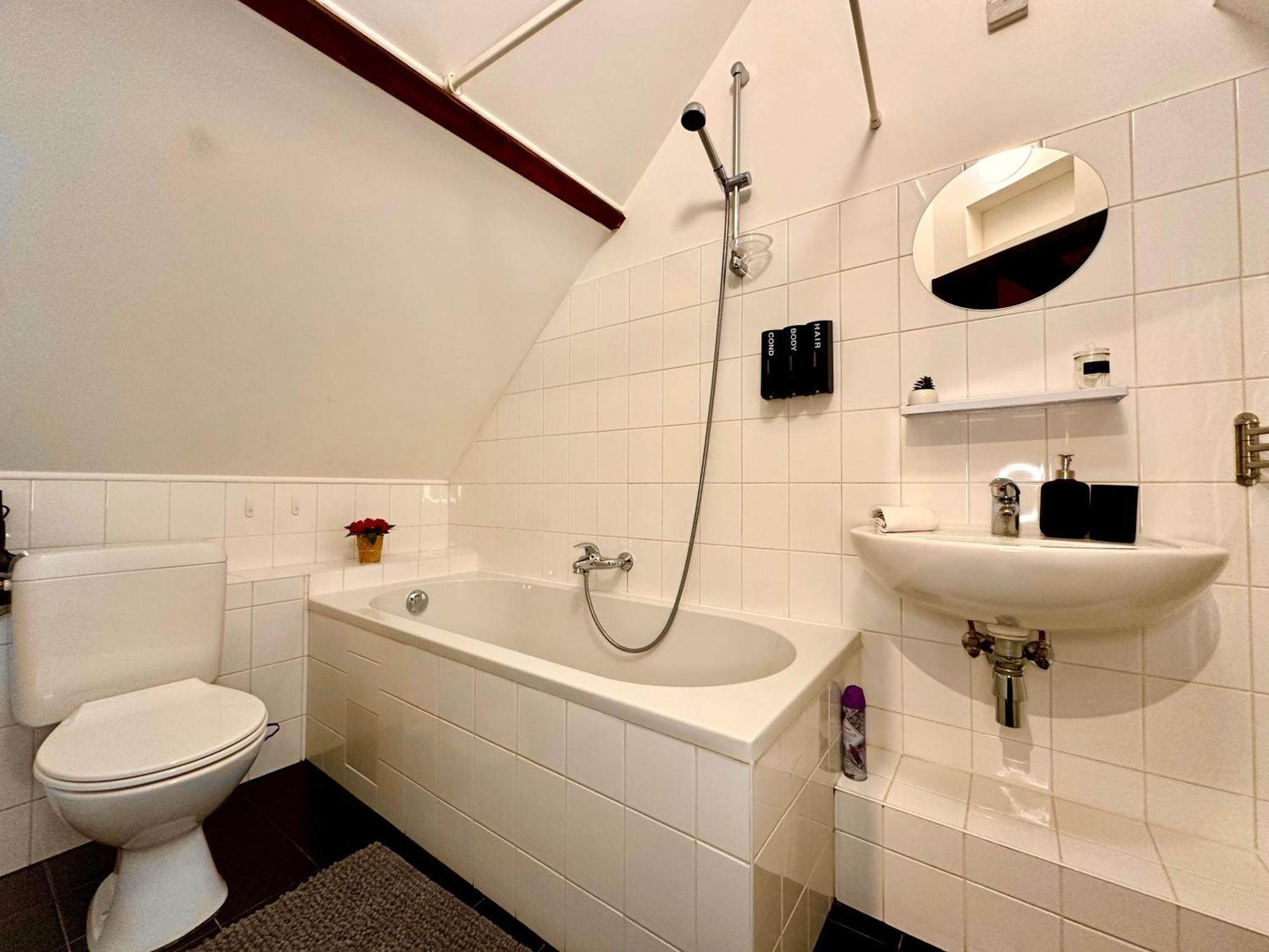 Luxury Suites Centrum By Rikas Hotels Amberes Exterior foto