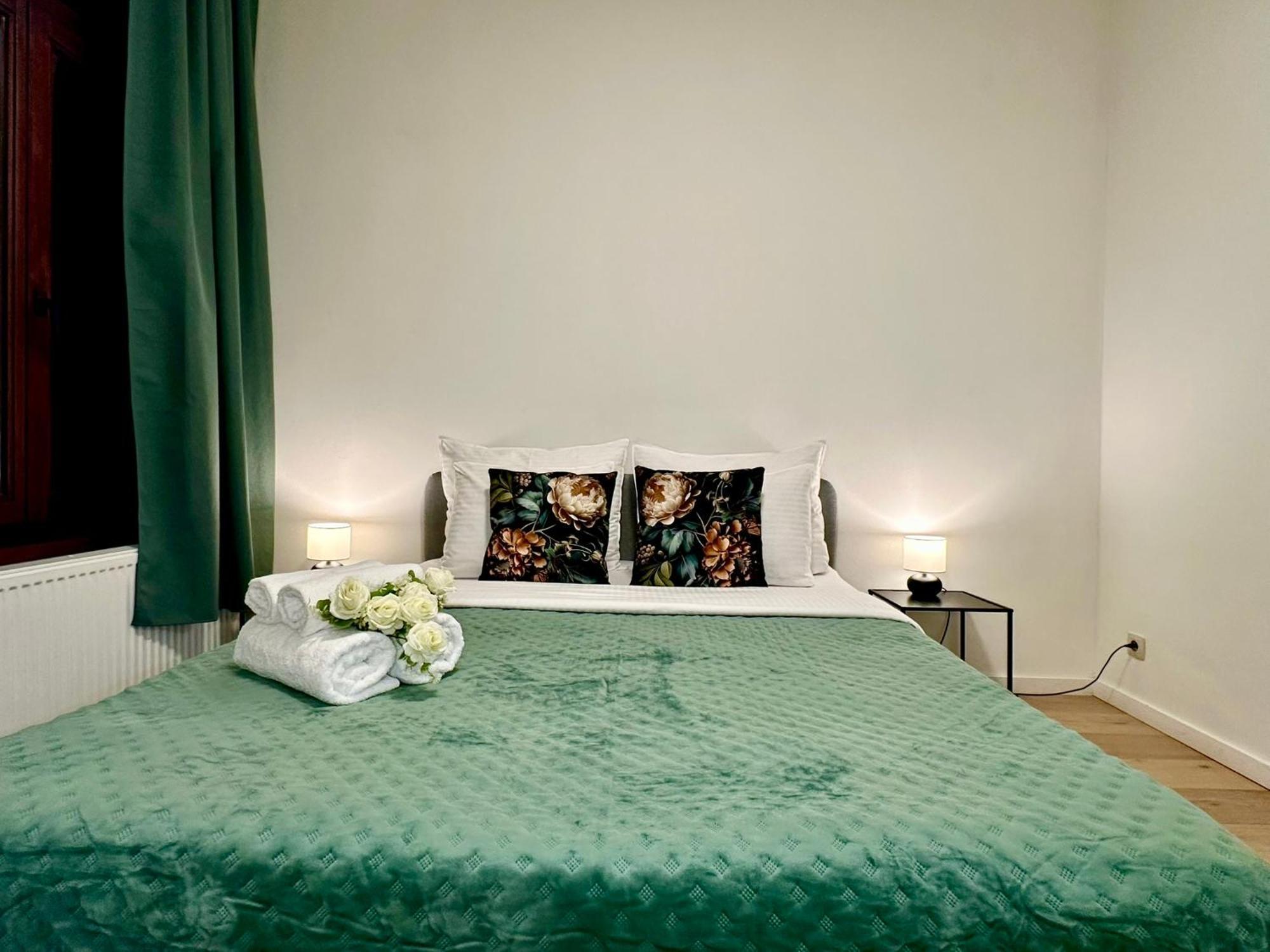Luxury Suites Centrum By Rikas Hotels Amberes Exterior foto